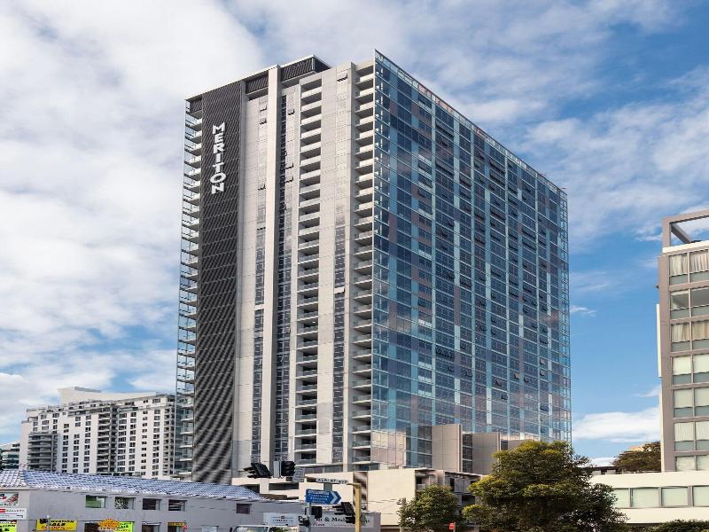 Meriton Suites Chatswood image