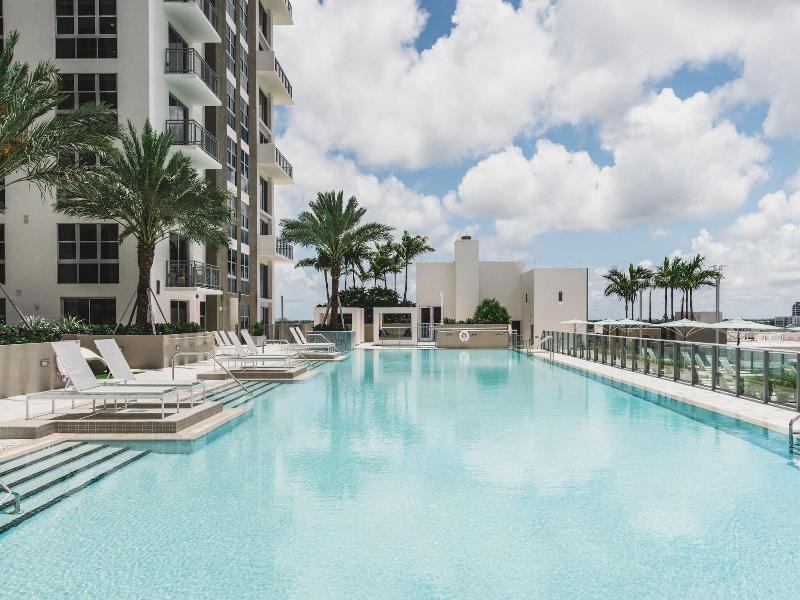 Tucker At Palmer Dadeland Miami image