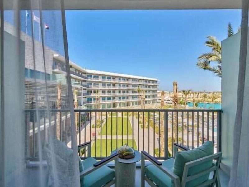 Vida Marina Resort Marassi image