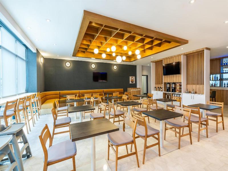 Hyatt Place Eagle Pass image