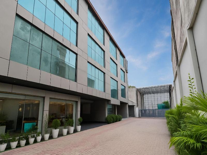 Hotel Jmk - Managed By Jmd Group 3
