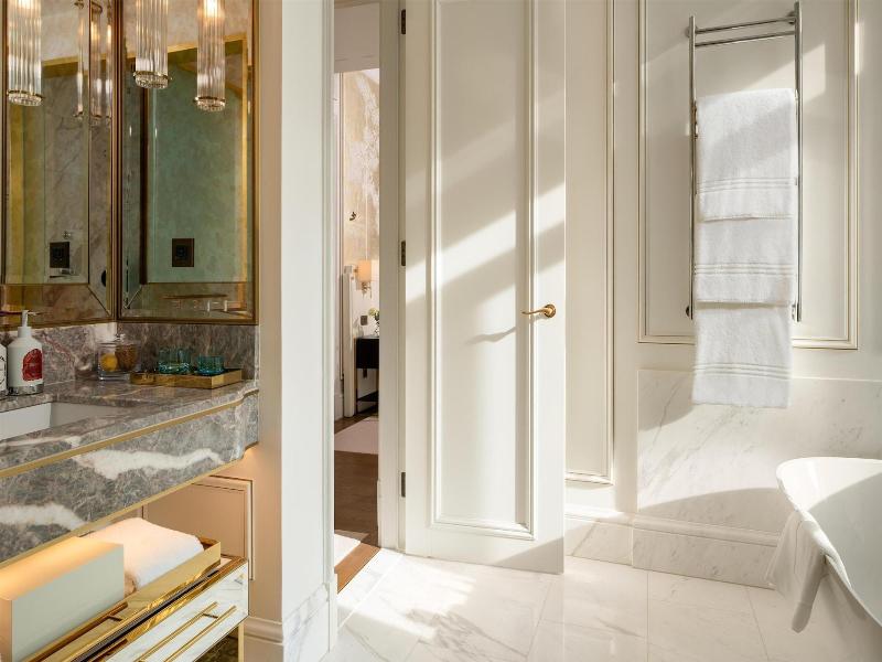 Corinthia Grand Hotel Du Boulevard Bucharest image