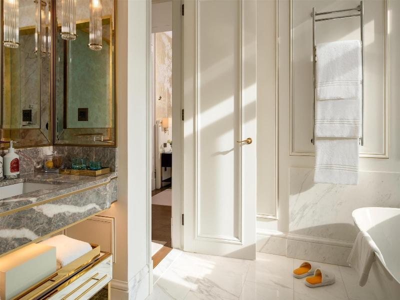 Corinthia Grand Hotel Du Boulevard Bucharest image