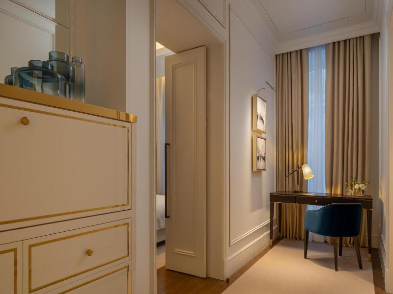 Corinthia Grand Hotel Du Boulevard Bucharest image