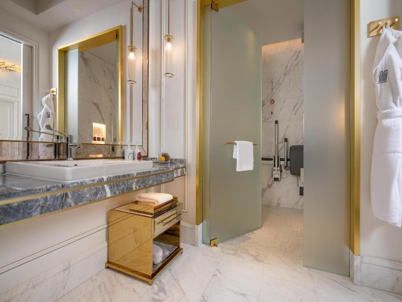 Corinthia Grand Hotel Du Boulevard Bucharest image