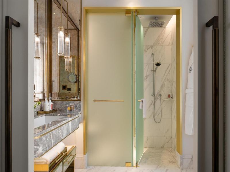 Corinthia Grand Hotel Du Boulevard Bucharest image