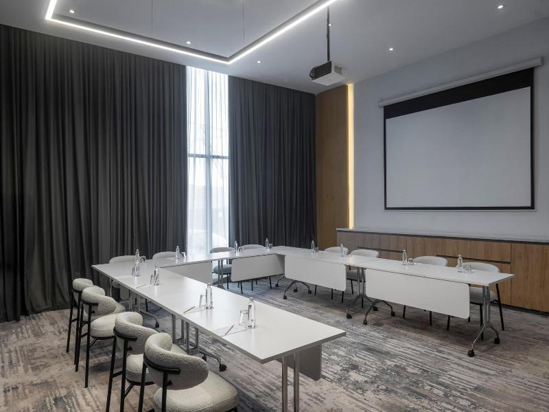 Radisson Hotel Madinah image