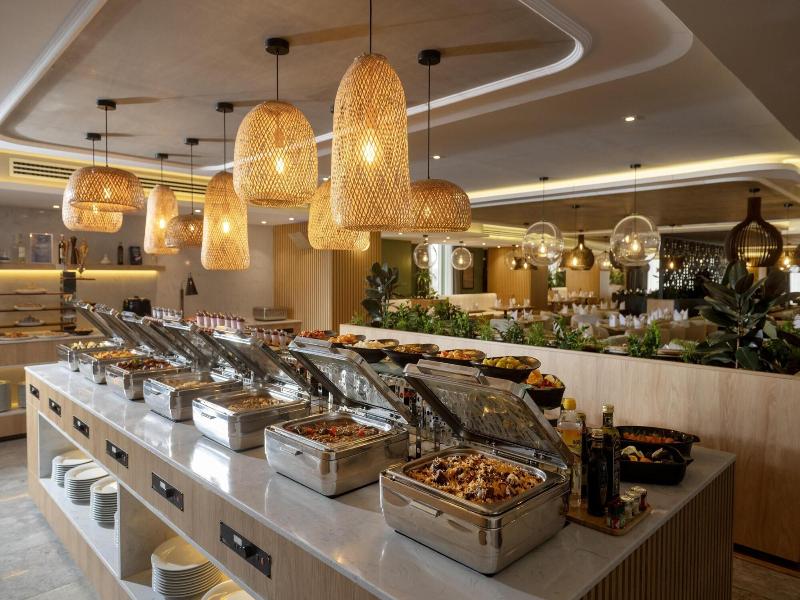 Radisson Hotel Madinah image