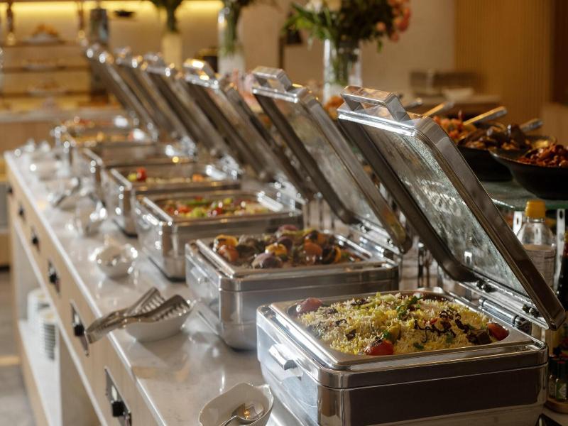 Radisson Hotel Madinah image