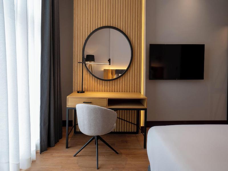 Radisson Hotel Madinah image