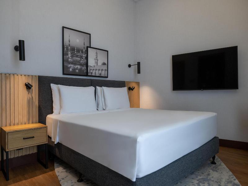 Radisson Hotel Madinah image