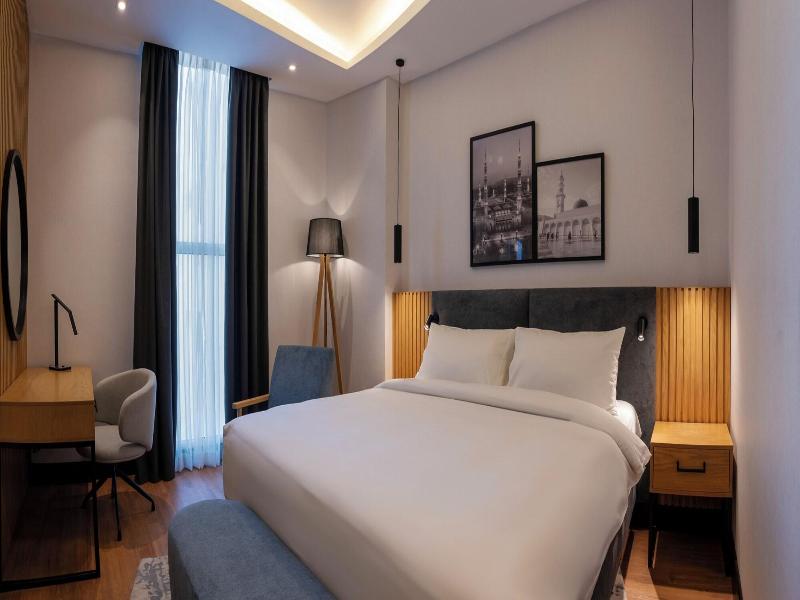 Radisson Hotel Madinah image