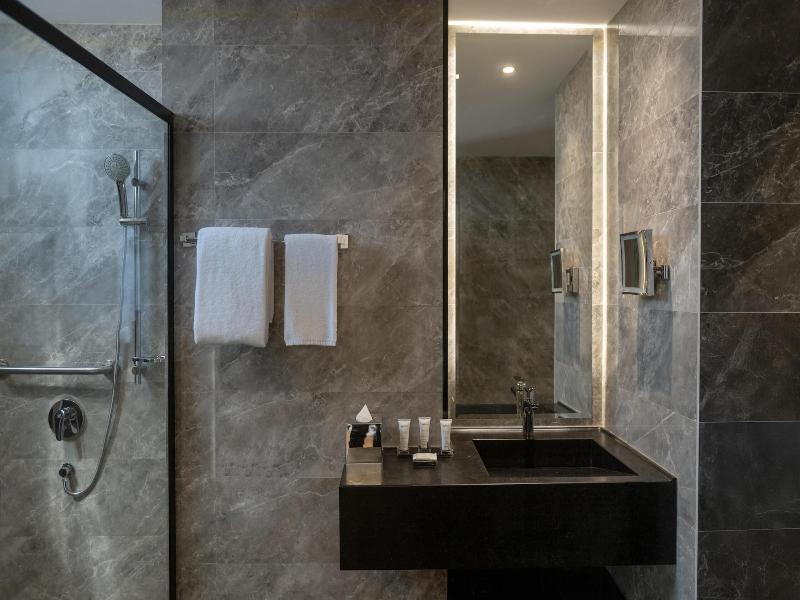 Radisson Hotel Madinah image