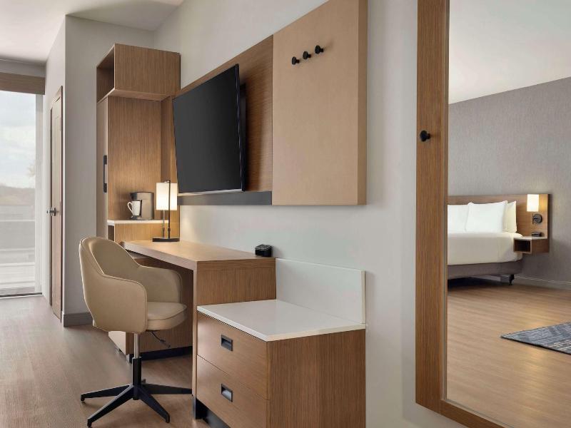 Hyatt Place Windsor image