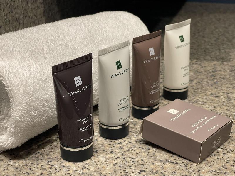 Hex Wildlife Hotel image
