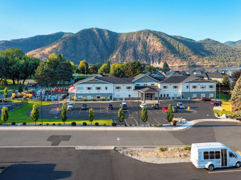 The Lodge Lake Chelan image