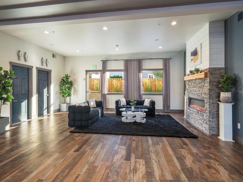 The Lodge Lake Chelan image