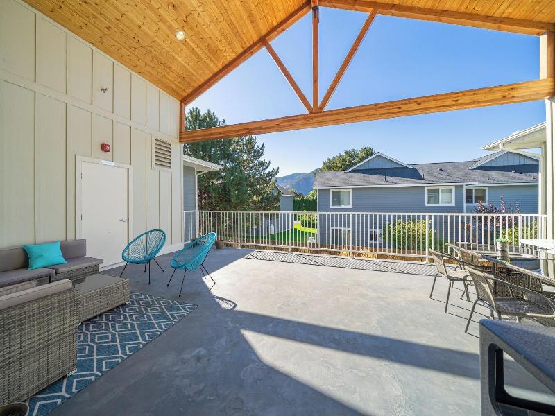 The Lodge Lake Chelan image