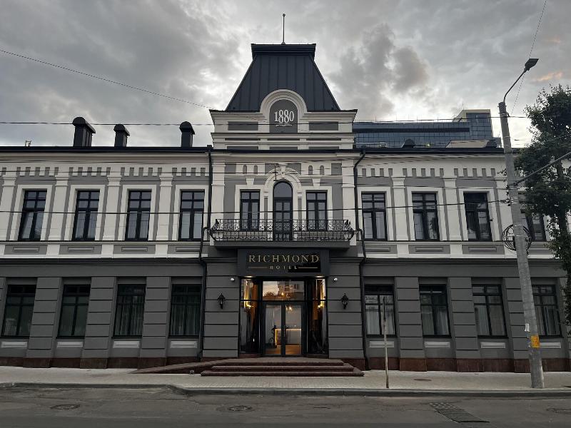 Richmond Hotel image