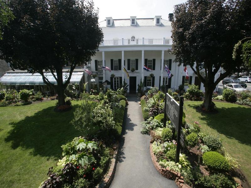 Beekman Arms And Delamater Inn — general view