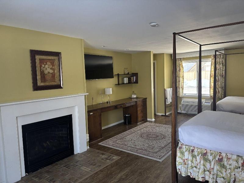 Beekman Arms And Delamater Inn image