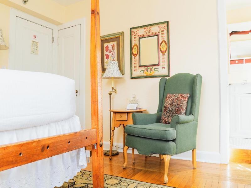 Beekman Arms And Delamater Inn image