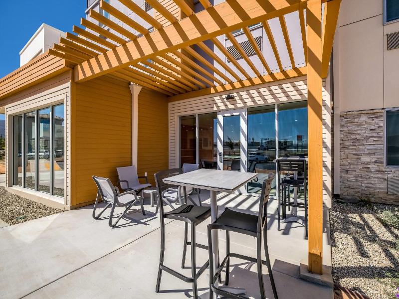 Everhome Suites Corona image