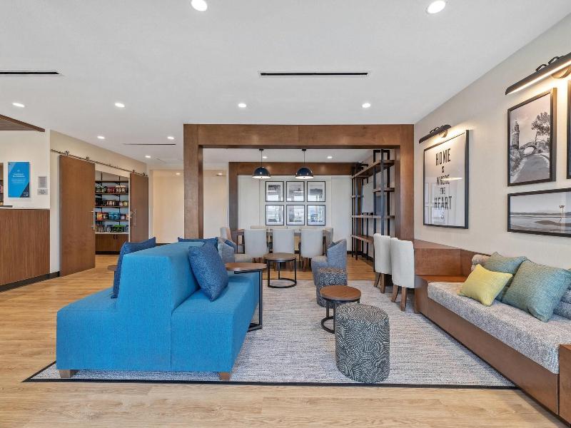 Everhome Suites Corona image