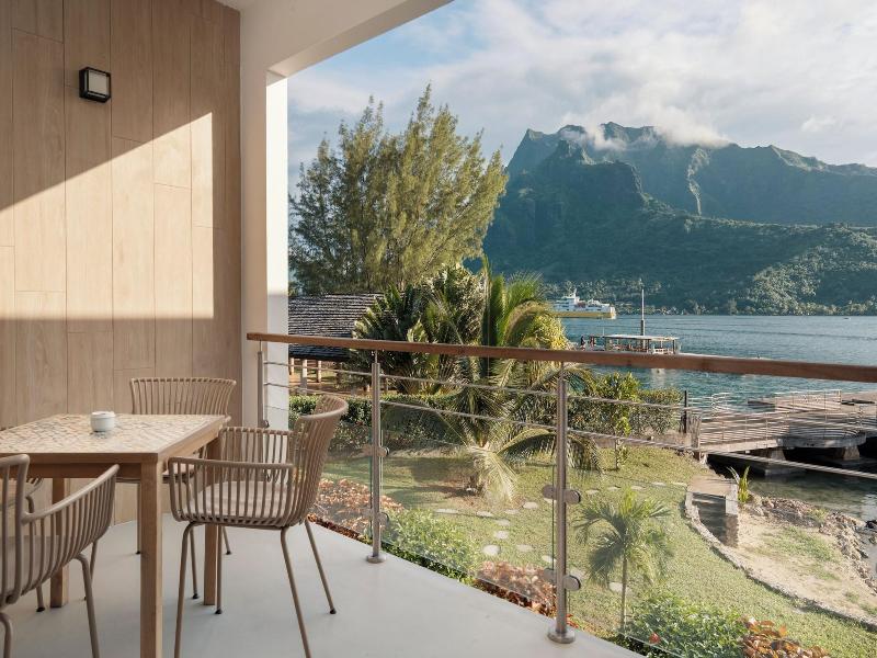 Cook's Bay Hotel And Suites image