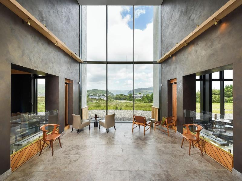 Bracken Hide Hotel image