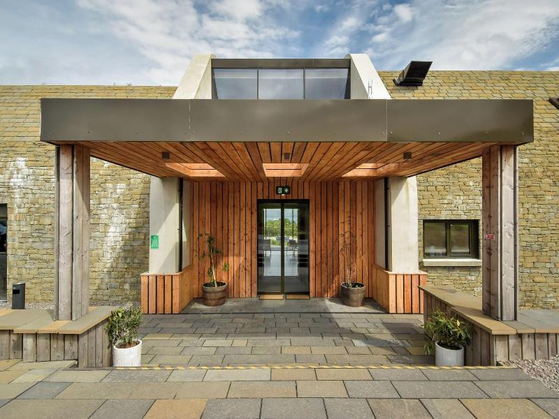 Bracken Hide Hotel image