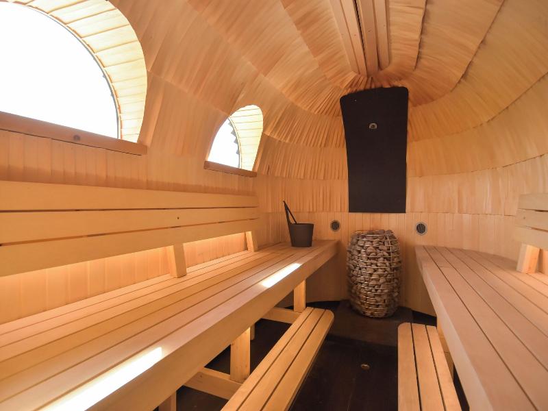 Bracken Hide Hotel image