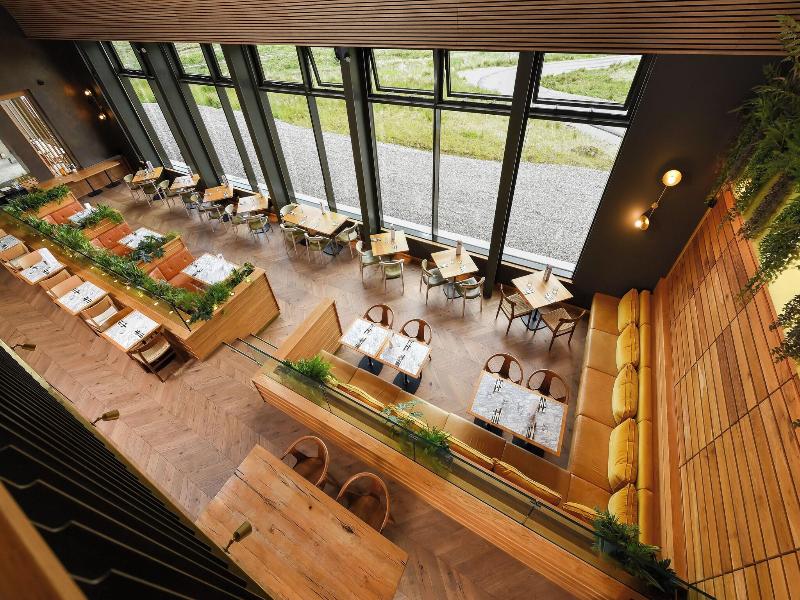 Bracken Hide Hotel image