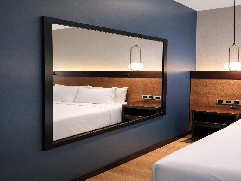 Hotel Mirage Brooklyn image