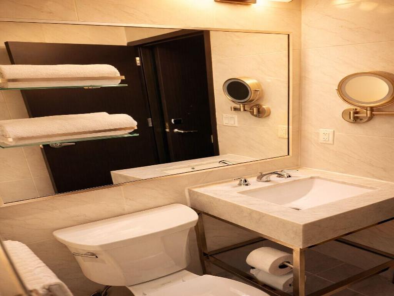 Hotel Mirage Brooklyn image