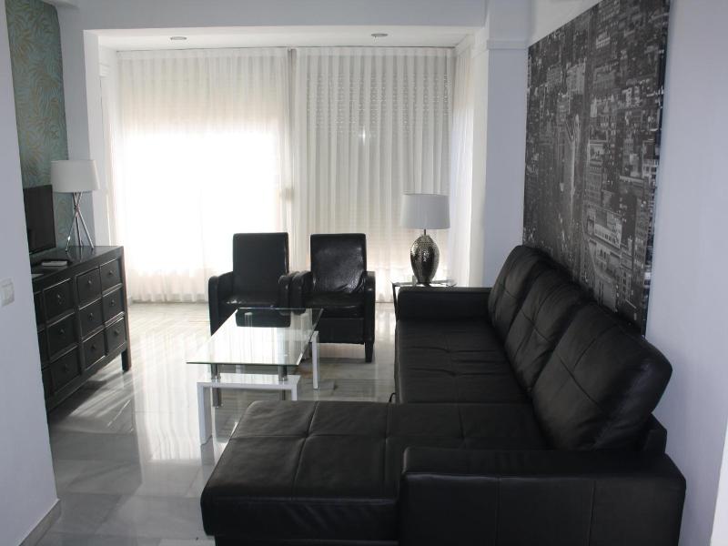 Apartamentos Avenida image