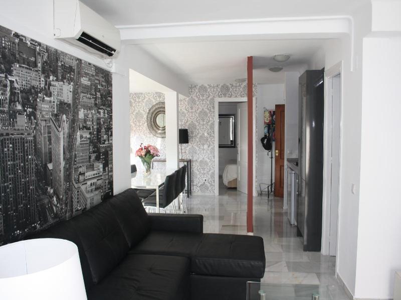 Apartamentos Avenida image