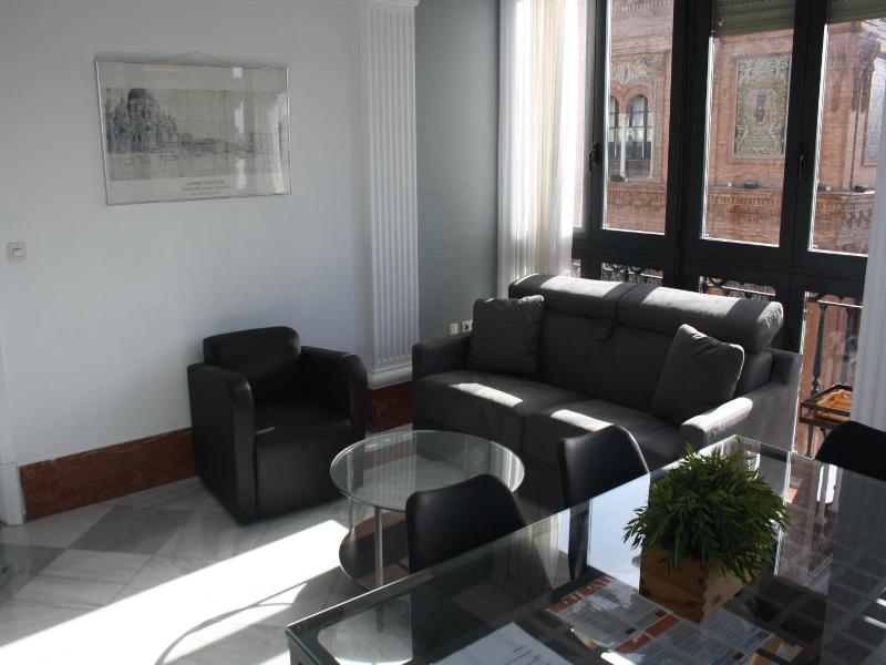 Apartamentos Avenida image