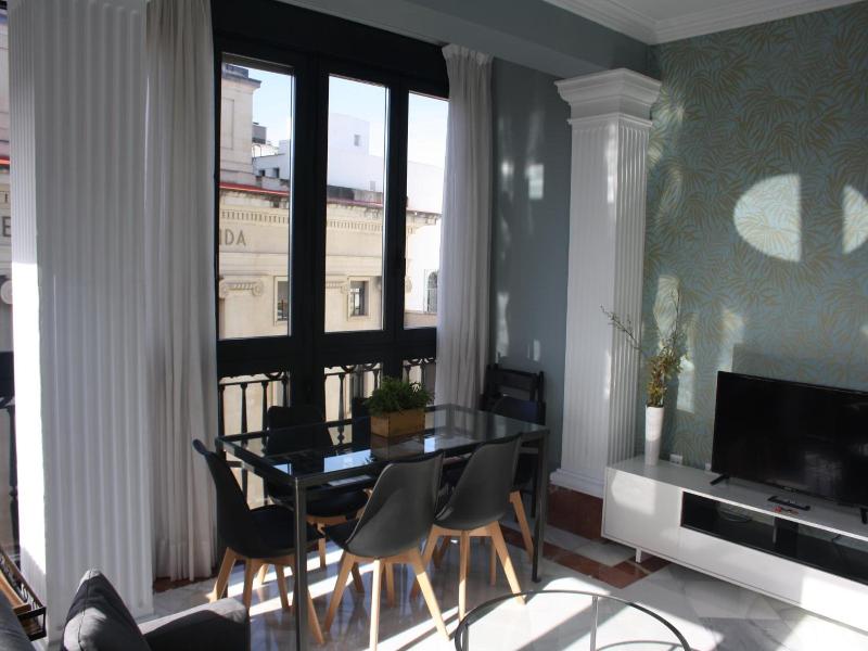 Apartamentos Avenida image