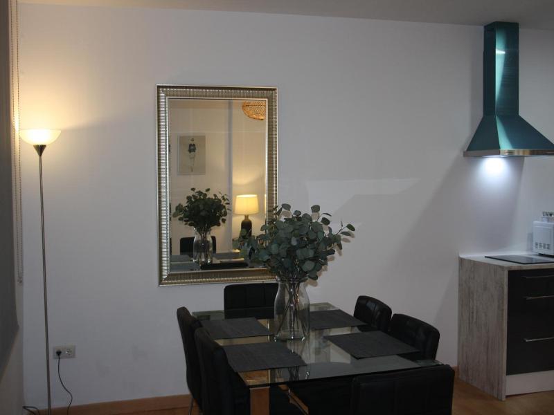 Apartamentos Avenida image