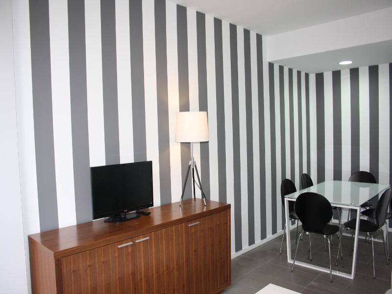 Apartamentos Avenida image
