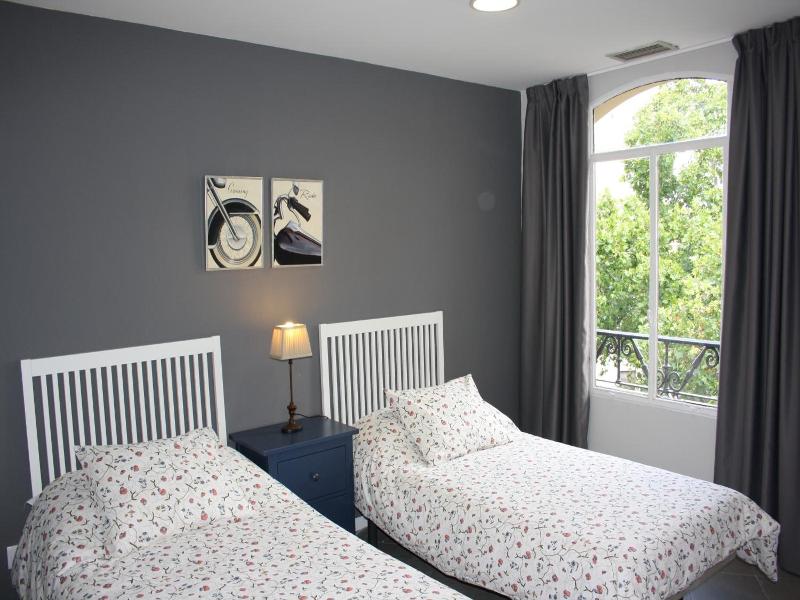 Apartamentos Avenida image