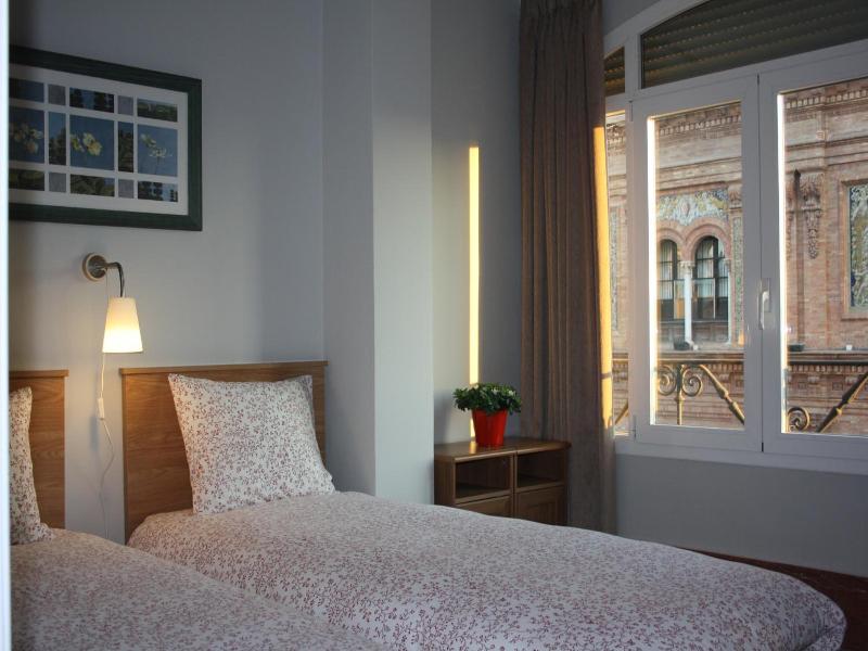 Apartamentos Avenida image