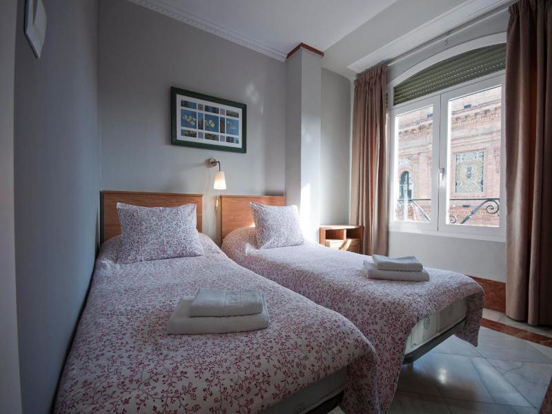 Apartamentos Avenida image