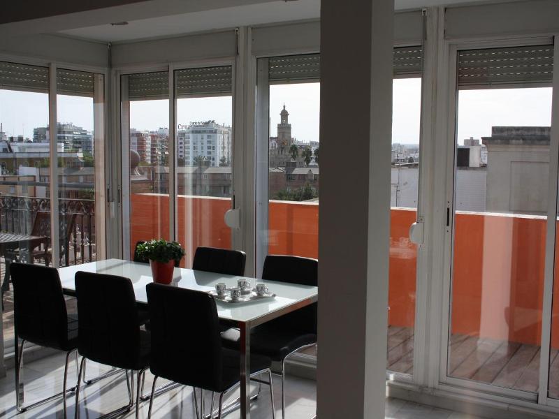 Apartamentos Avenida image