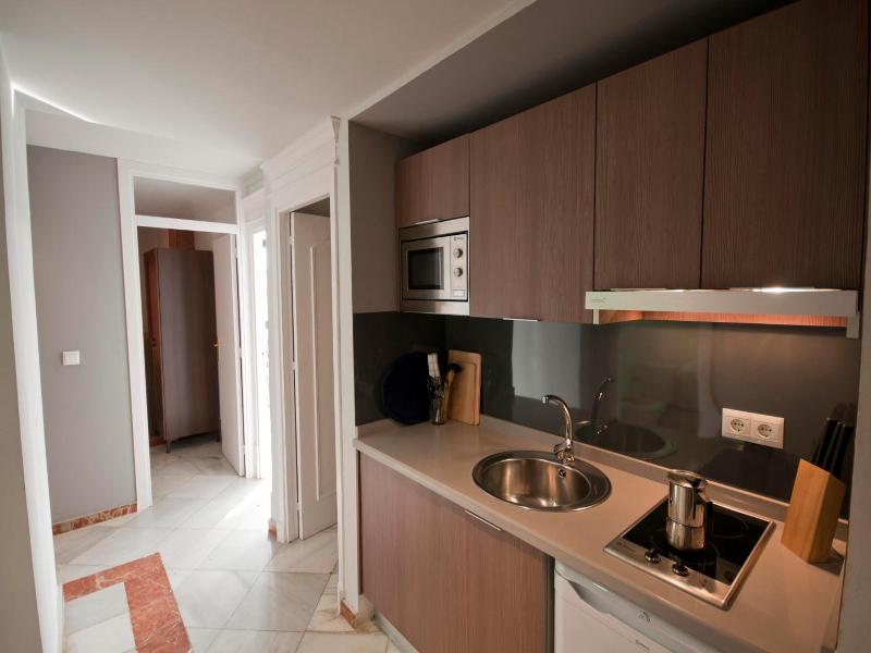 Apartamentos Avenida image