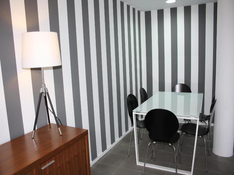 Apartamentos Avenida image