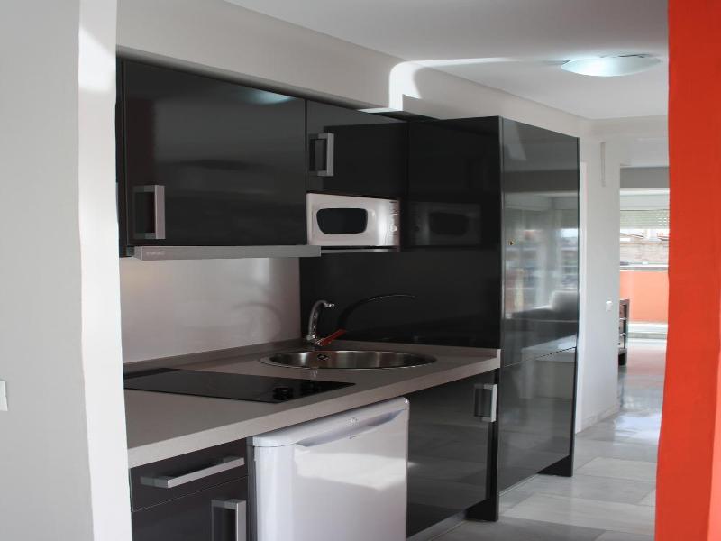 Apartamentos Avenida image