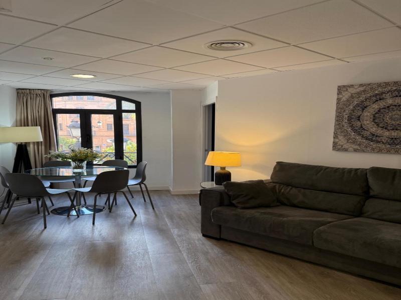 Apartamentos Avenida image
