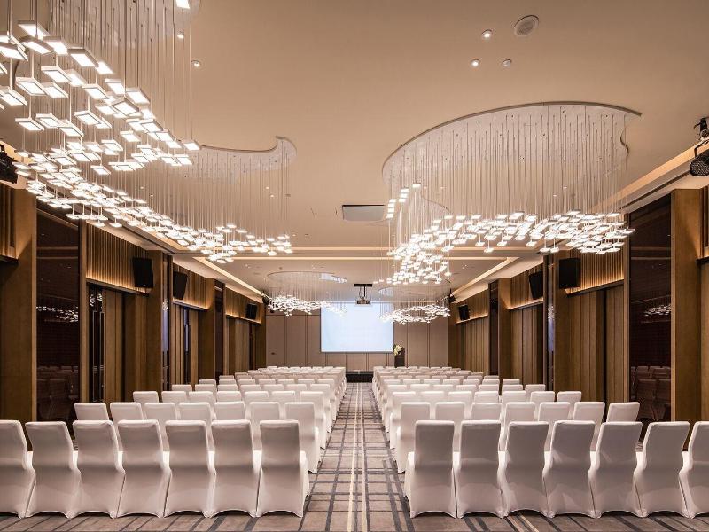 Imperial Traders Elong Hotel image